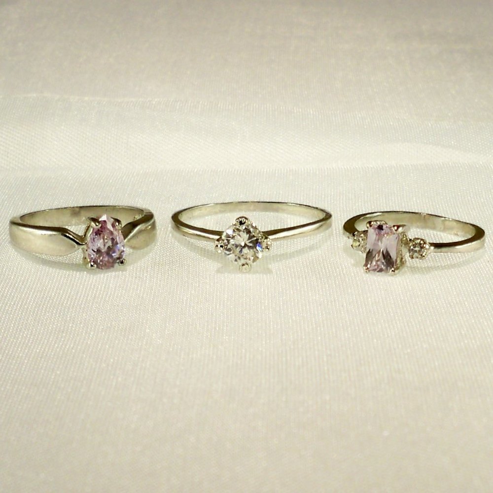 NEW 3 Crystals Designer Ring